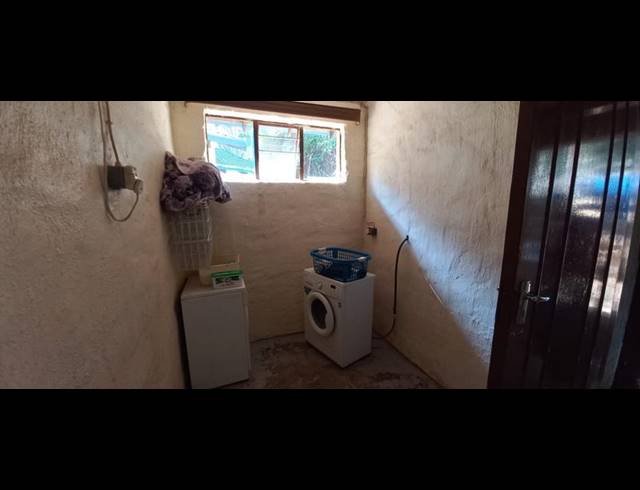 6 BEDROOM HOUSE FOR SALE IN QUELLERINA